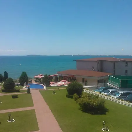 Sun Palace